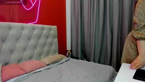 Monika online show from 11/17/25, 02:06