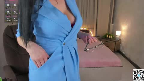 MoniKa online show from 04/17/26, 04:04