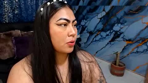 Snapshot of monikk__harrison chatting on 05/12/26, 12:57 monikk__harrison online show from 05/12/26, 12:57
