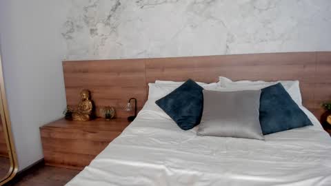 Monique  online show from 01/29/25, 07:11