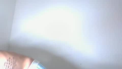 Snapshot of monito_hot17 chatting on 02/12/26, 05:19 monito_hot17 online show from 02/12/26, 05:19