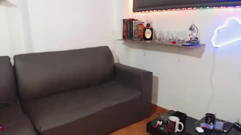 Snapshot of monkey_uchiha77 chatting on 02/11/25, 08:10 simon dice online show from 02/11/25, 08:10