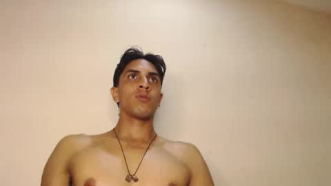 Snapshot of monkey_uchiha77 chatting on 09/25/25, 01:31 simon dice online show from 09/25/25, 01:31