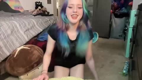 MonMon online show from 02/07/26, 06:50