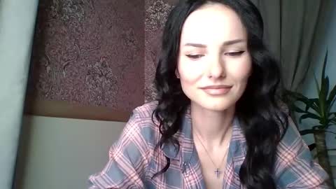 monparis_dream online show from 10/10/25, 02:27