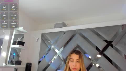 Snapshot of monroe_glez05 chatting on 02/17/26, 09:43 Marilyn online show from 02/17/26, 09:43