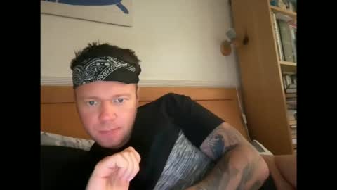 Snapshot of monster_d_ chatting on 10/07/25, 03:42 Monster D online show from 10/07/25, 03:42