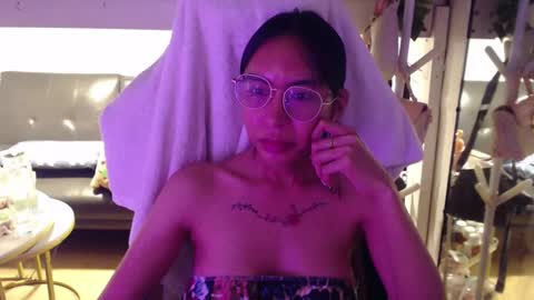 ELYSE A SIMPLE GIRL online show from 12/03/24, 09:34