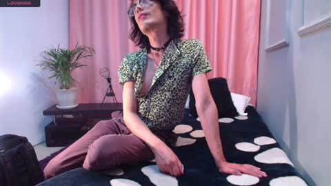 Linda Darling online show from 04/09/26, 06:19