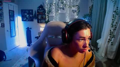 Lydia Mooney online show from 01/29/25, 01:05