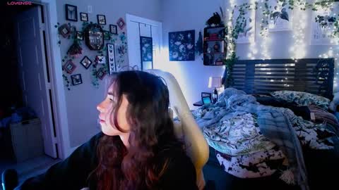 Lydia Mooney online show from 02/11/25, 01:10