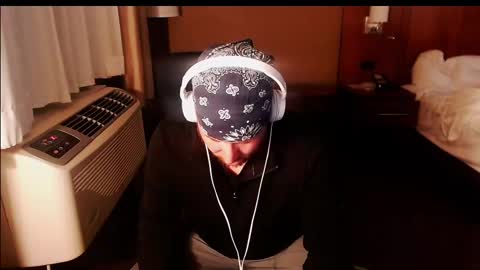 Kingalby817 online show from 03/04/25, 05:11