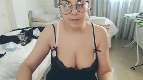 Monse online show from 04/06/26, 07:42