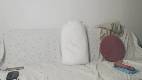 Snapshot of montserrat123 chatting on 07/06/26, 06:10 Monse online show from 07/06/26, 06:10