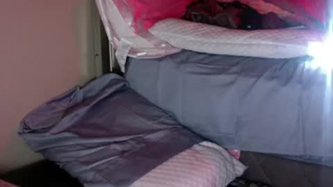 Snapshot of montydx chatting on 10/24/25, 12:41 montydx online show from 10/24/25, 12:41