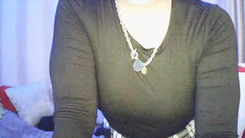 Snapshot of moodiemira chatting on 10/03/25, 05:10 moodiemira online show from 10/03/25, 05:10