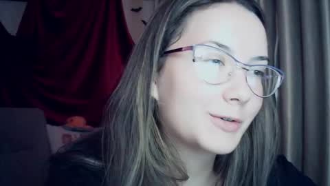 Snapshot of moodiemira chatting on 11/12/25, 07:03 moodiemira online show from 11/12/25, 07:03