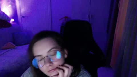 Snapshot of moodiemira chatting on 01/08/26, 08:22 moodiemira online show from 01/08/26, 08:22