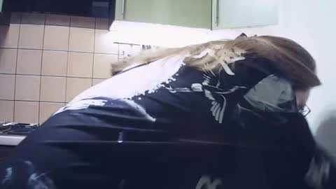 moodiemira online show from 03/04/26, 02:45