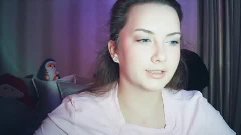 moodiemira online show from 04/15/26, 05:20