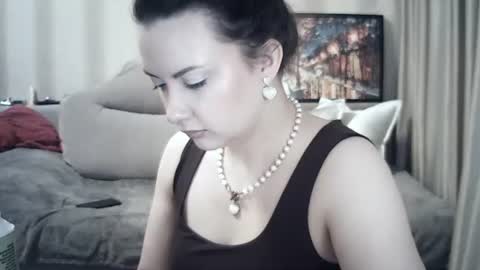 moodiemira online show from 06/10/26, 05:34