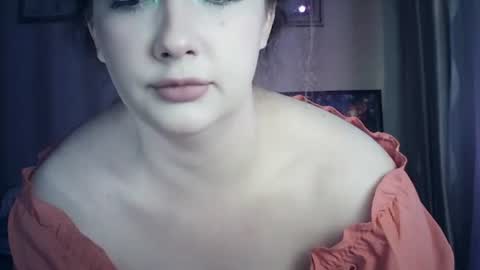 moodiemira online show from 06/26/26, 05:50