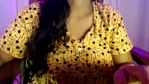 Maya online show from 09/10/25, 01:22