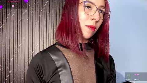 moolly_evanz online show from 04/18/26, 04:55