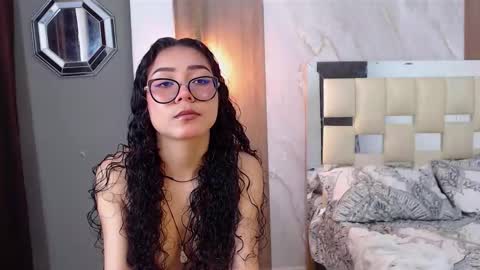 moon_and_fire_ online show from 02/07/26, 04:38