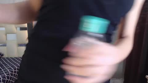 moon_and_fire_ online show from 03/23/26, 05:55