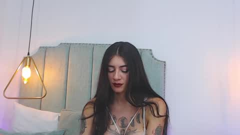 Moon online show from 04/14/26, 09:21