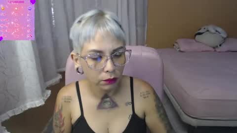 Luna online show from 06/18/26, 02:54
