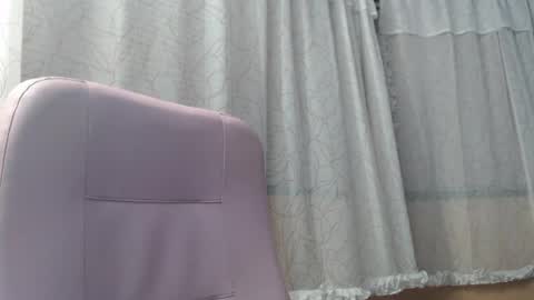 Luna online show from 07/12/26, 11:51