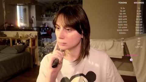 Snapshot of moon_deity chatting on 10/21/25, 02:29 Luna online show from 10/21/25, 02:29