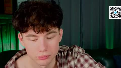 moon_gloww online show from 03/17/26, 07:06