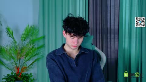 moon_gloww online show from 04/14/26, 03:12