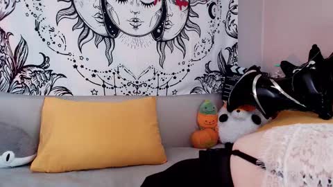 Alice online show from 10/21/25, 08:04