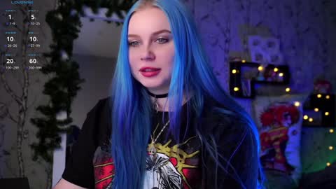 Snapshot of moon_valkyriie chatting on 12/25/24, 10:50 Emilia online show from 12/25/24, 10:50