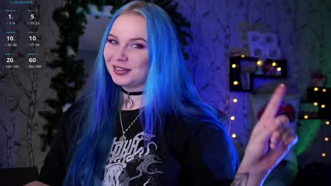 Snapshot of moon_valkyriie chatting on 12/27/24, 10:45 Emilia online show from 12/27/24, 10:45