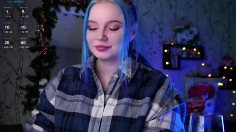 Snapshot of moon_valkyriie chatting on 12/30/24, 10:21 Emilia online show from 12/30/24, 10:21