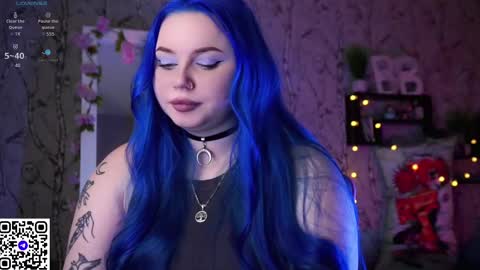 Snapshot of moon_valkyriie chatting on 03/03/25, 11:55 Emilia online show from 03/03/25, 11:55