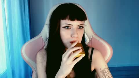 sophie  online show from 05/07/26, 04:45