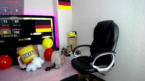 Moon Water   online show from 09/26/25, 11:47