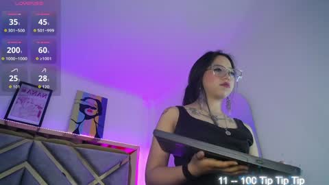 Snapshot of moon_water__ chatting on 05/01/26, 10:53 Moon Water online show from 05/01/26, 10:53