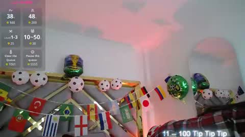 Snapshot of moon_water__ chatting on 06/13/26, 10:24 Moon Water online show from 06/13/26, 10:24