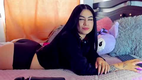 Snapshot of moon_wills chatting on 12/06/24, 09:24 MOON online show from 12/06/24, 09:24