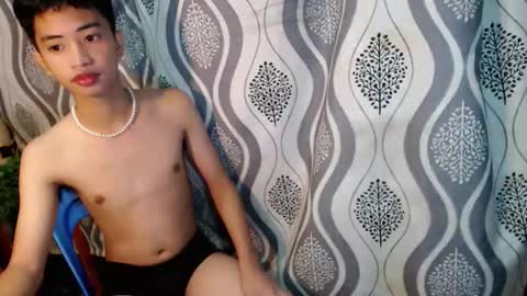 Snapshot of moonboy398577 chatting on 12/21/25, 12:23 Josh online show from 12/21/25, 12:23