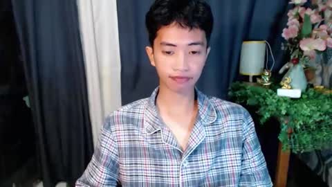 Snapshot of moonboy398577 chatting on 01/10/26, 07:54 Josh online show from 01/10/26, 07:54