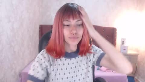 Snapshot of mooncharlotte chatting on 02/04/25, 02:21 Charlotte online show from 02/04/25, 02:21