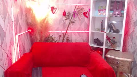 Snapshot of mooncharlotte chatting on 11/20/25, 05:12 Charlotte online show from 11/20/25, 05:12